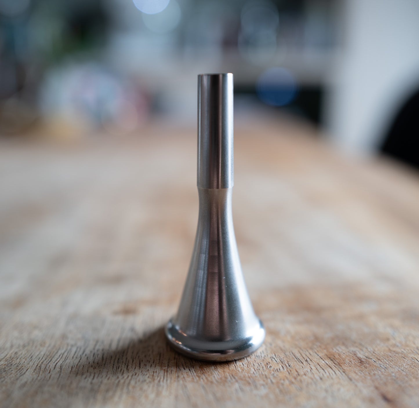 Titanium one-piece mouthpiece